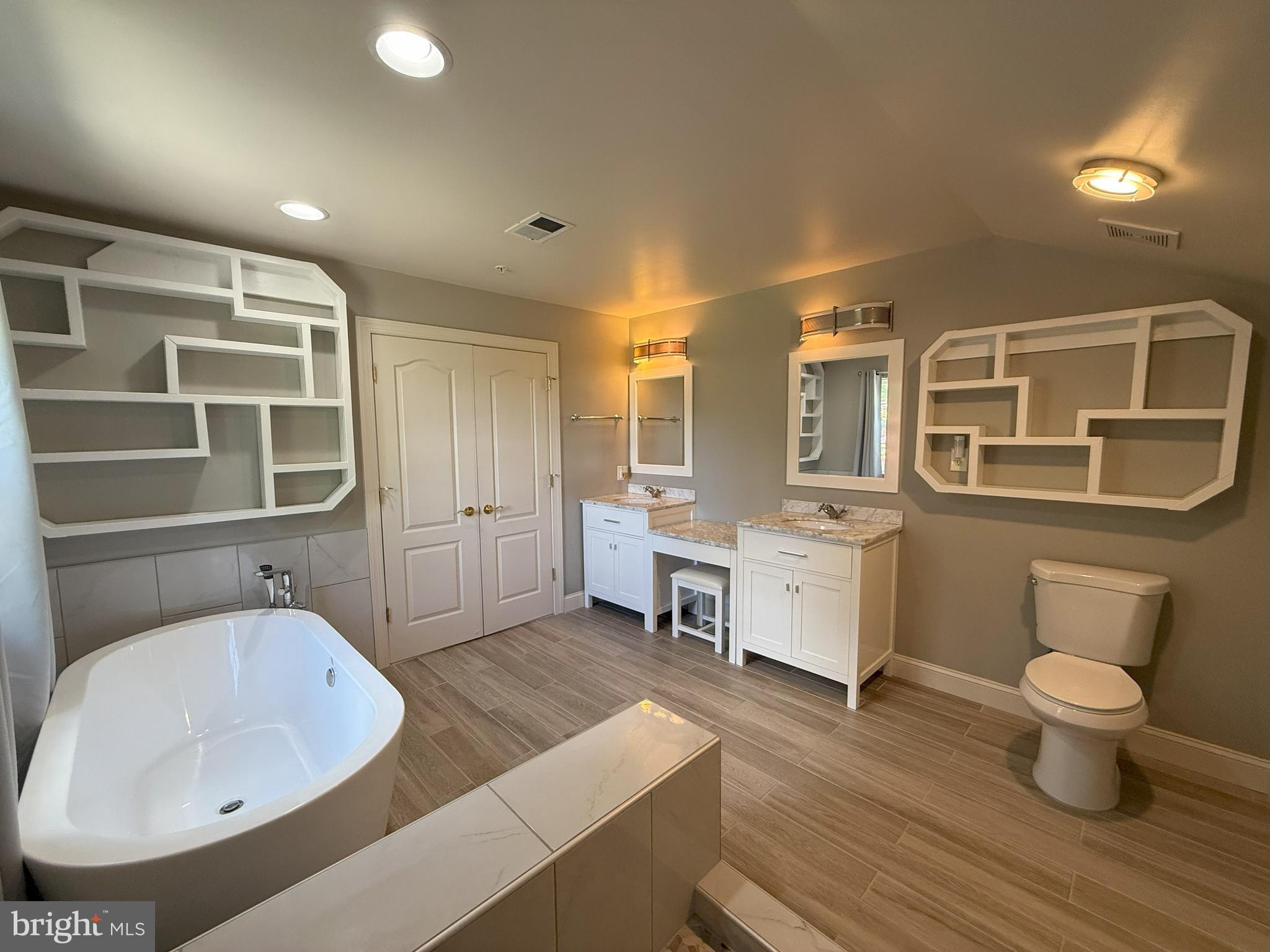 THE RIDGES II-PLAT EIGHT - Residential