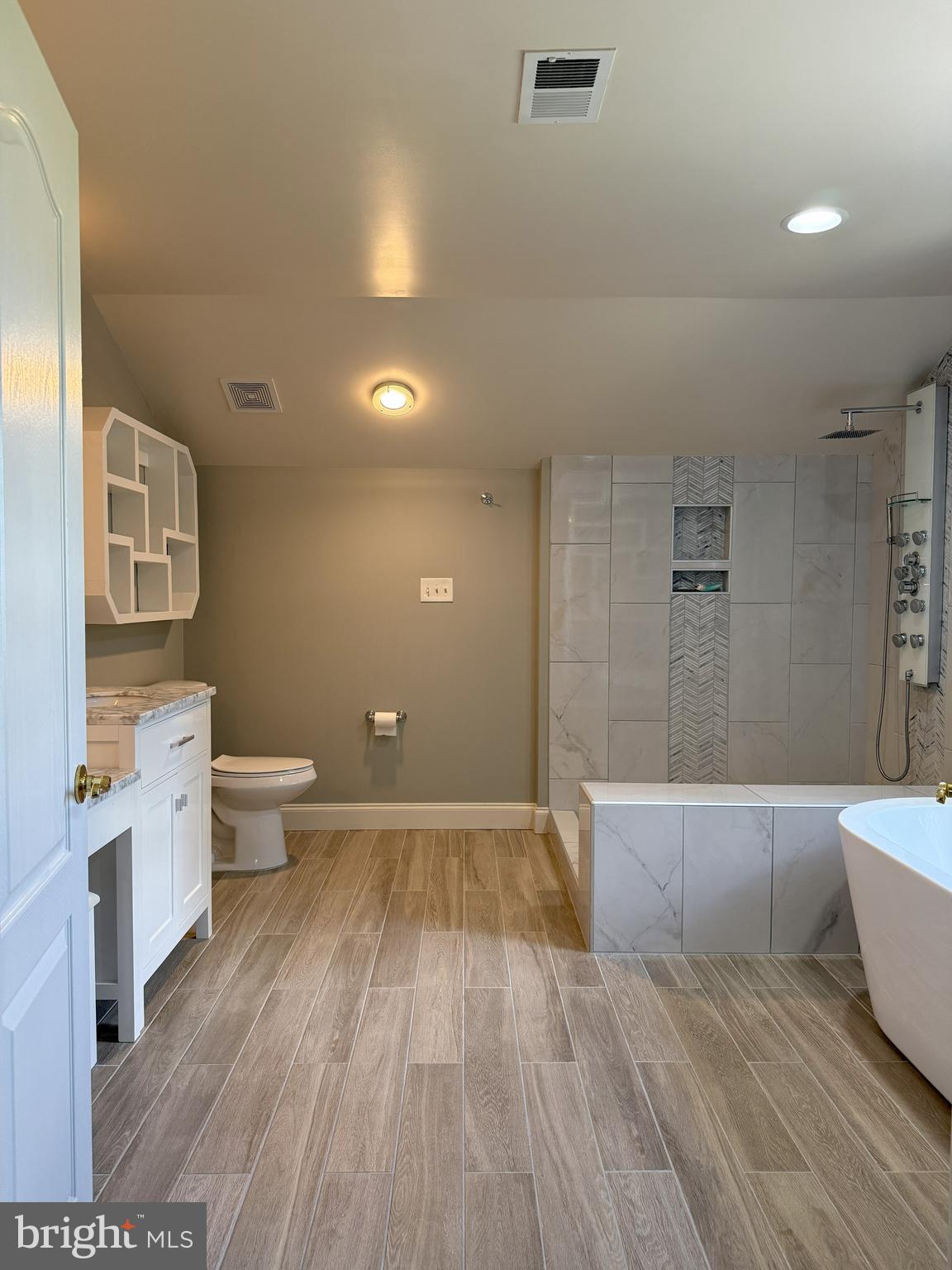 THE RIDGES II-PLAT EIGHT - Residential