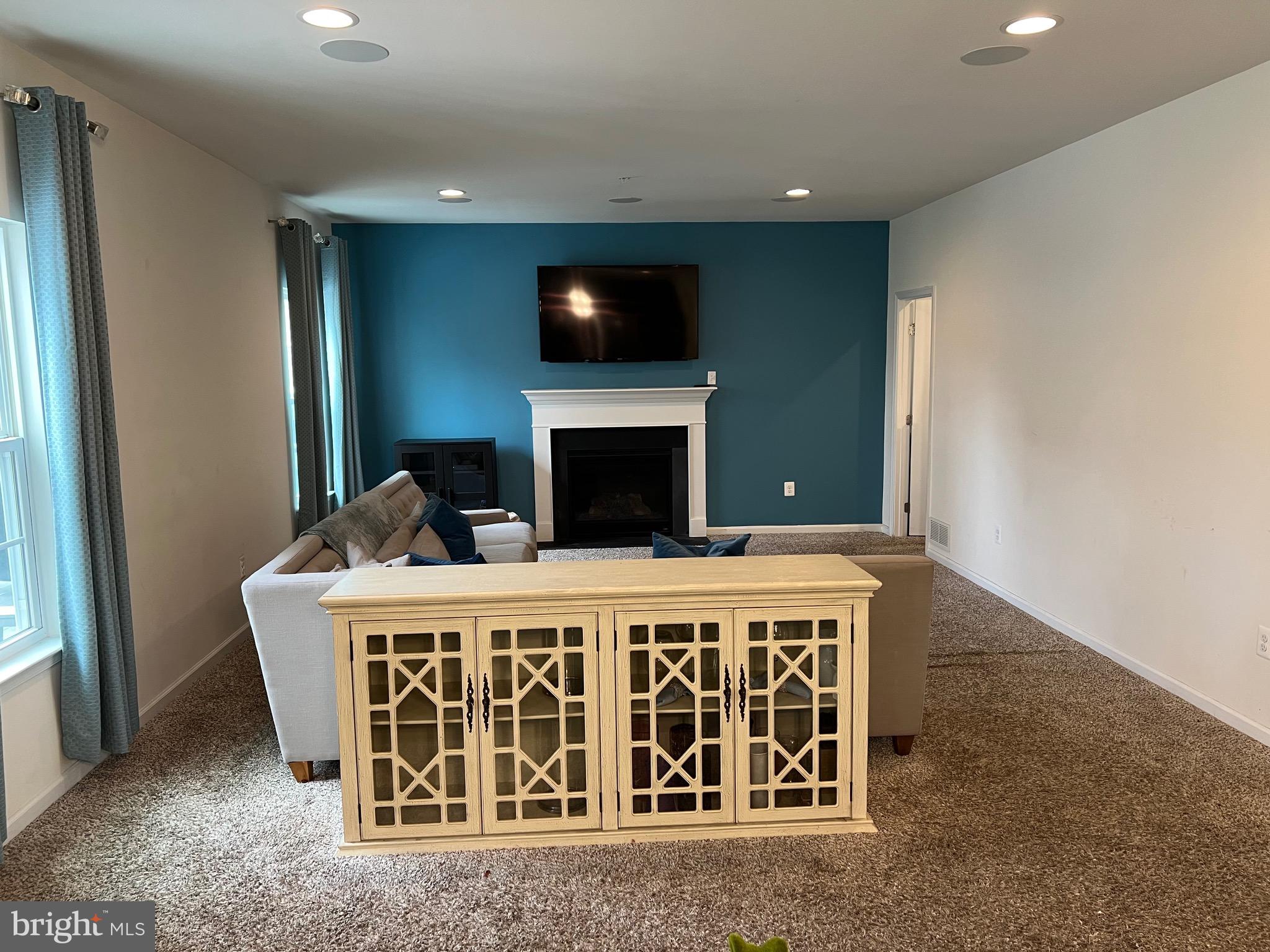 ROGERS FORD - Residential