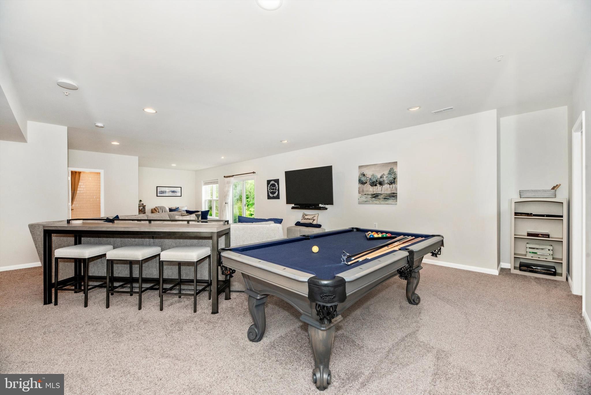 SPRING HOLLOW - Residential