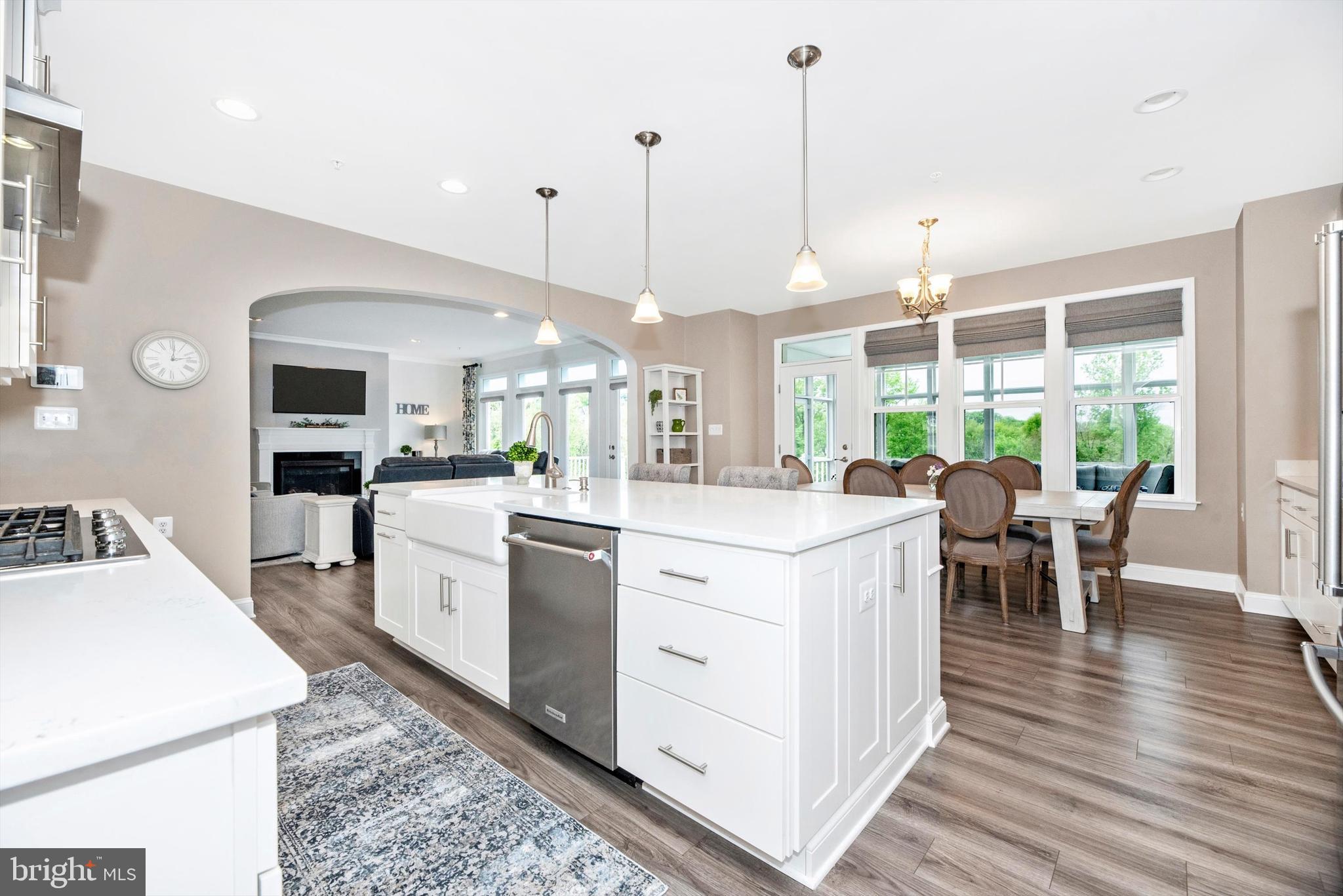 SPRING HOLLOW - Residential