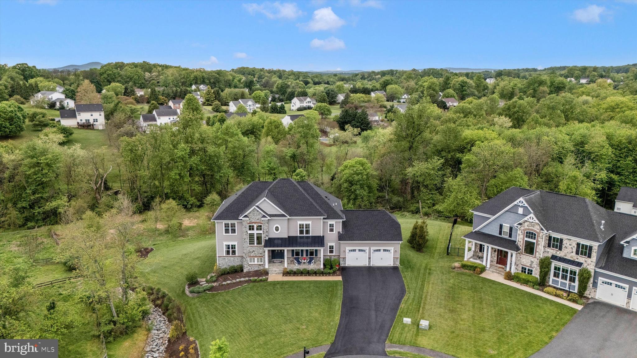 SPRING HOLLOW - Residential