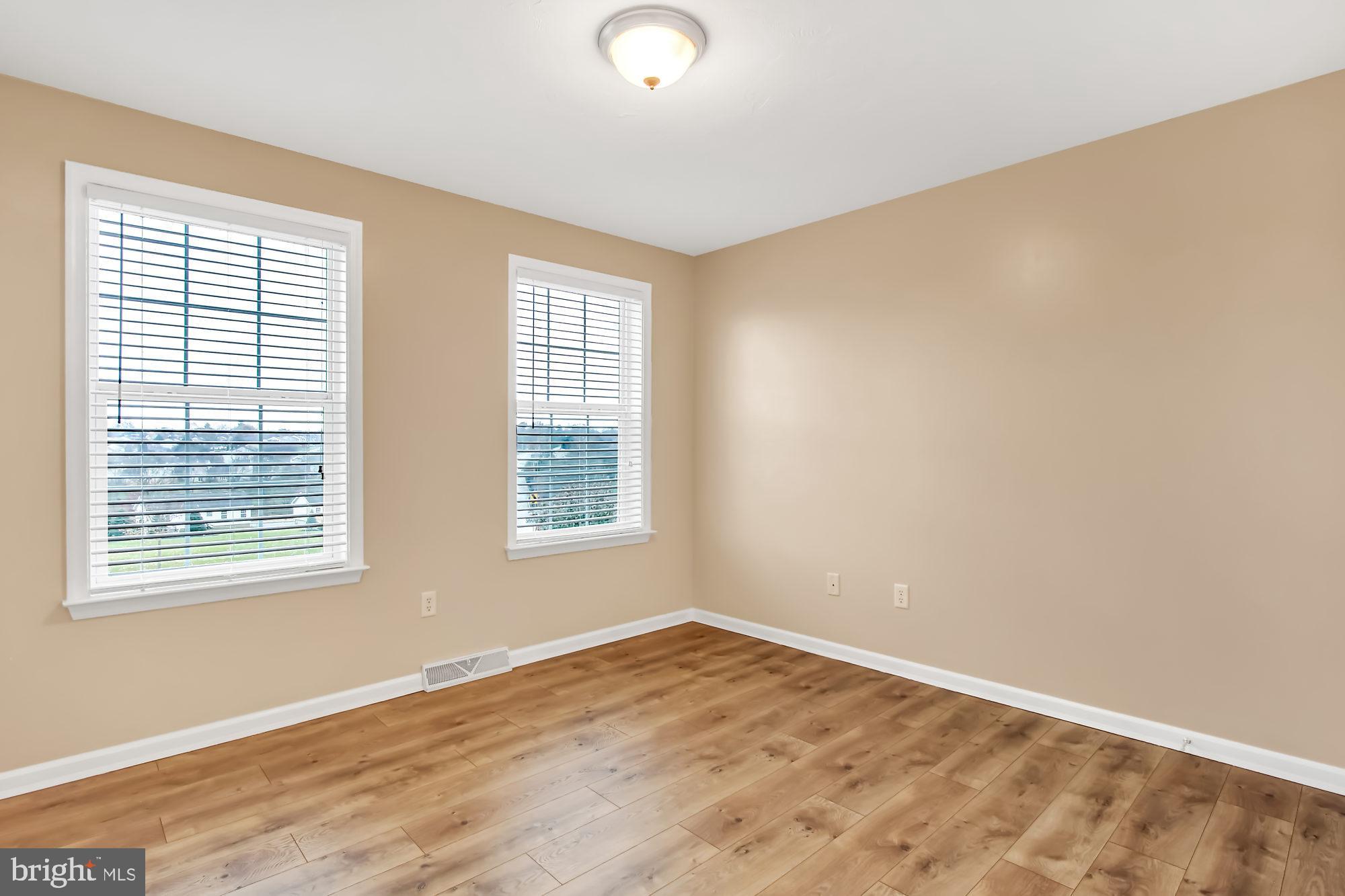 SHADOWBROOKE - Residential