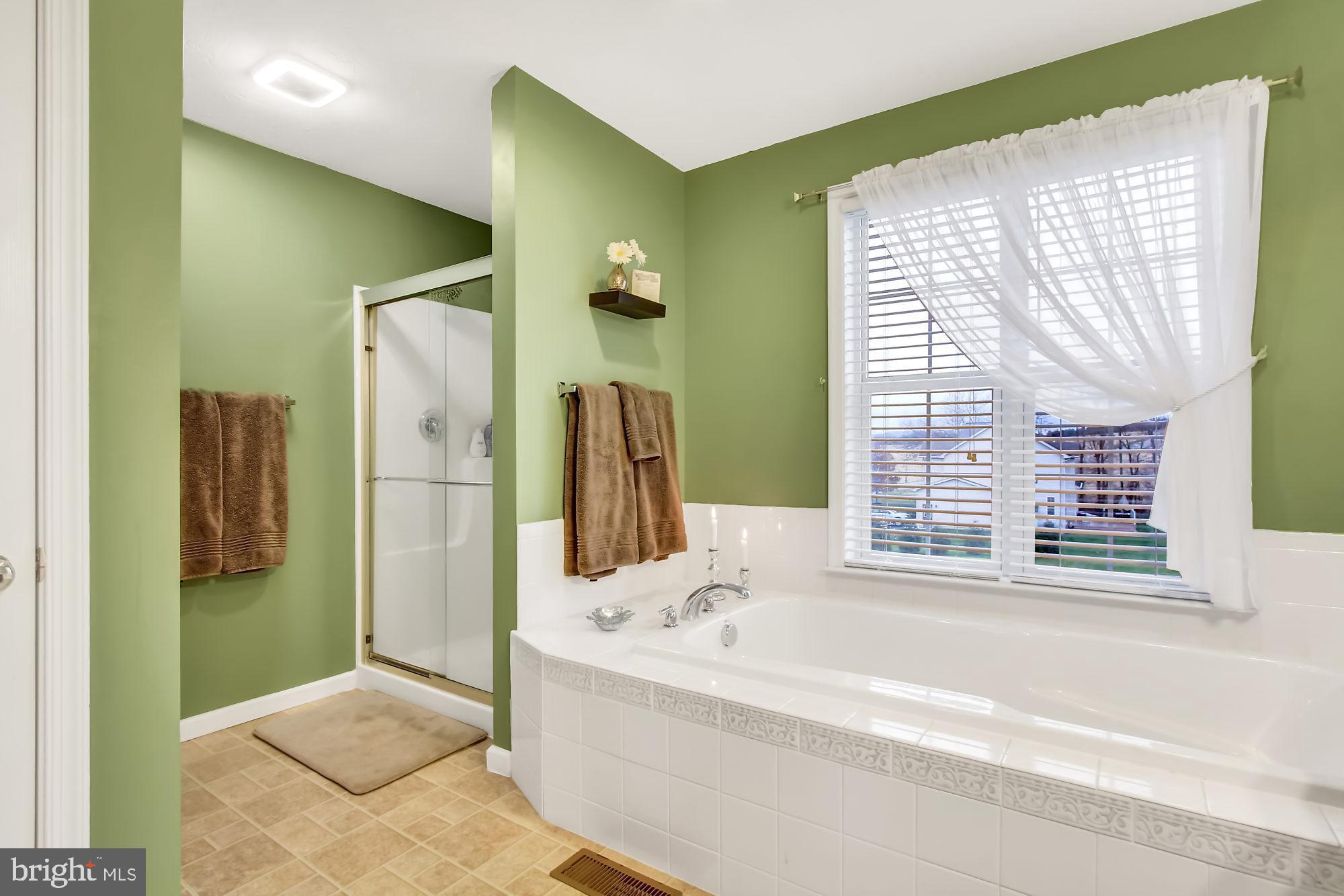 SHADOWBROOKE - Residential