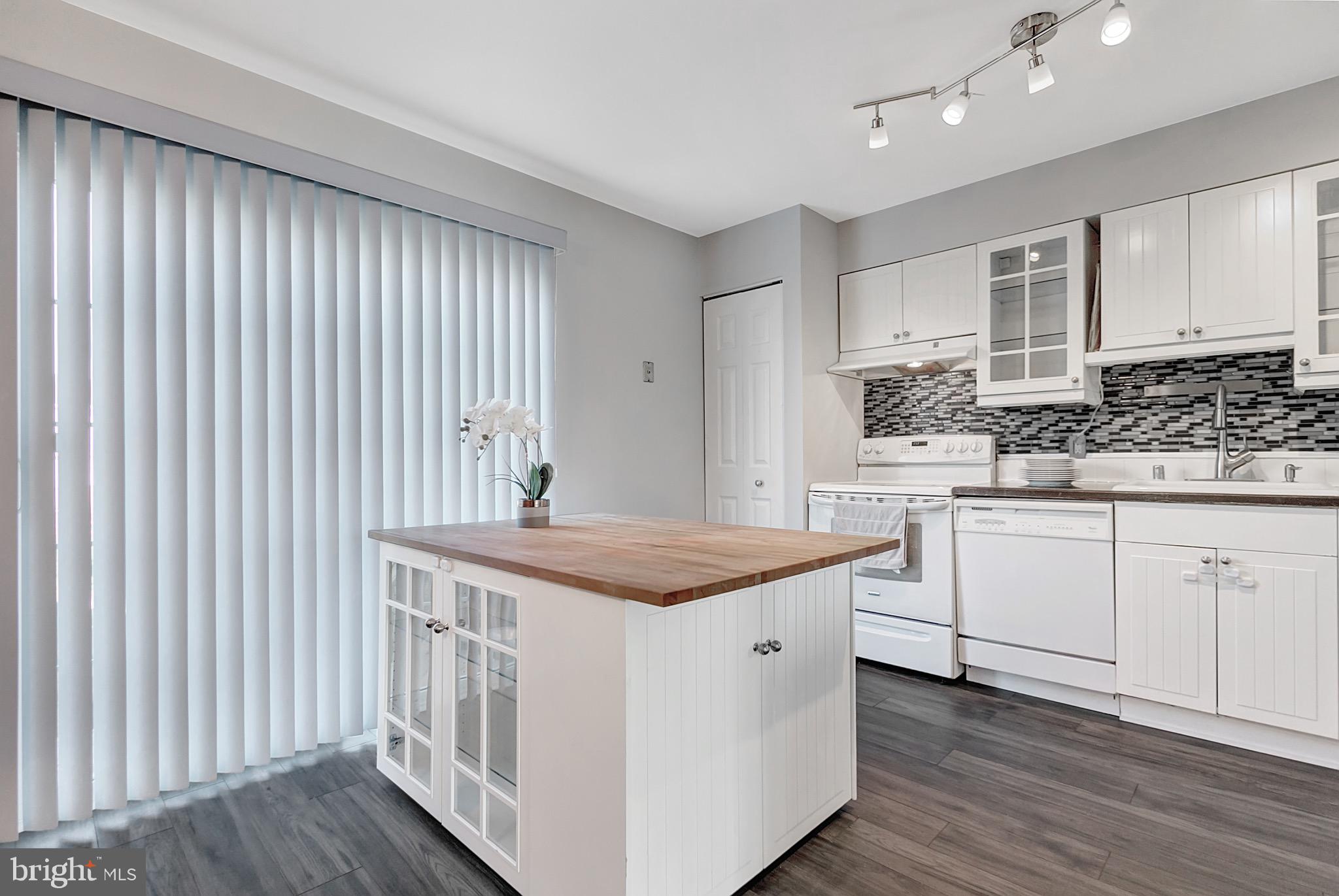 PARKVIEW TRAIL - Residential