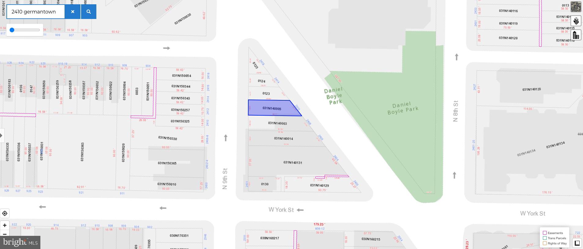 Main image without alt text