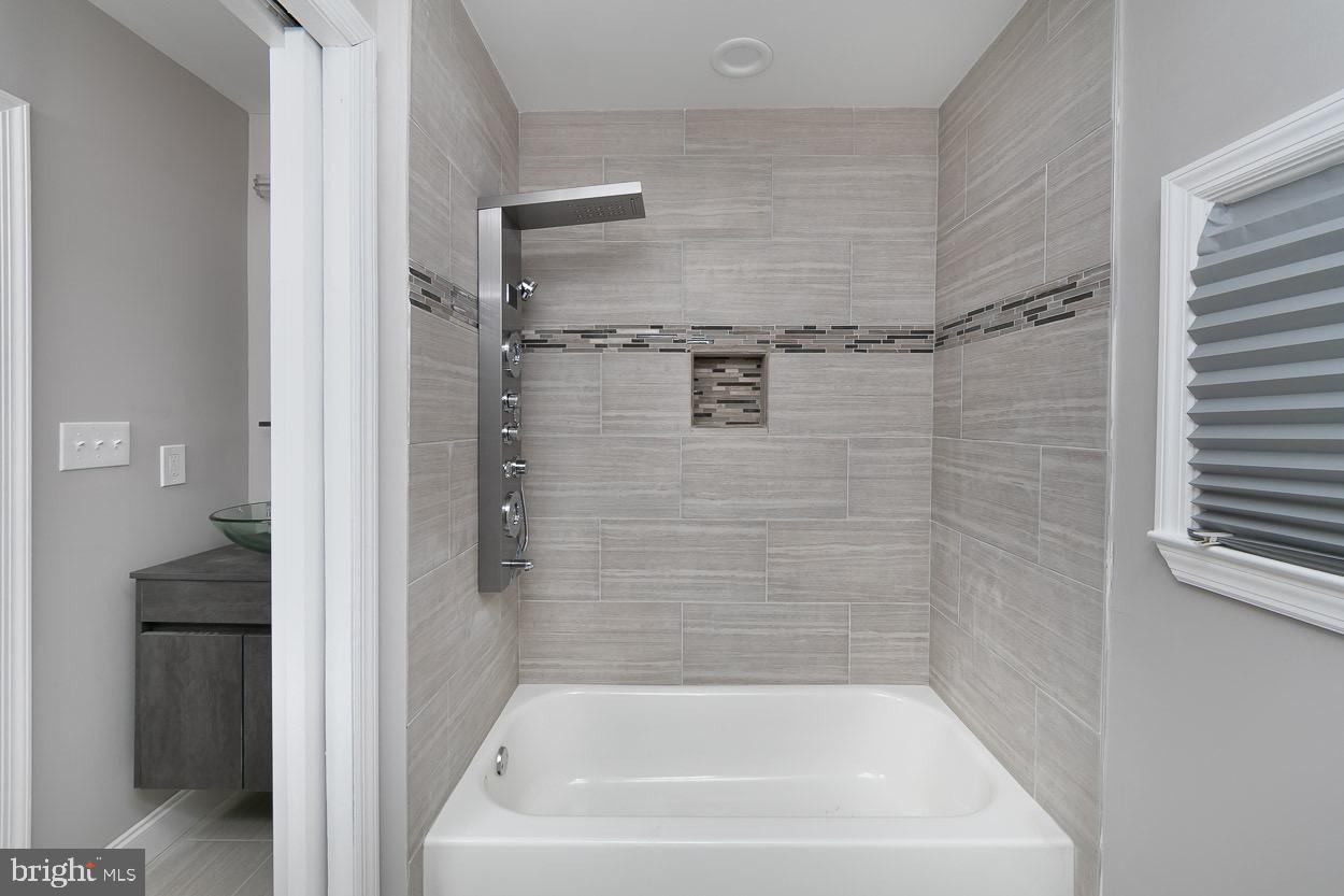 REISTERSTOWN PLAZA - Residential