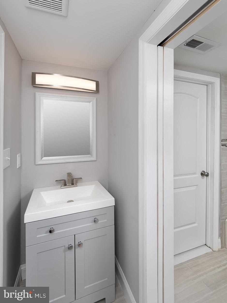 REISTERSTOWN PLAZA - Residential