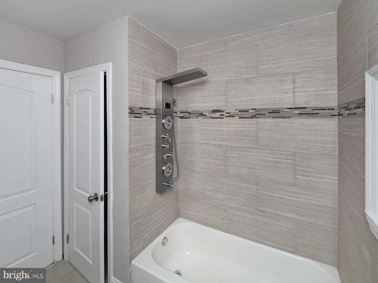 REISTERSTOWN PLAZA - Residential