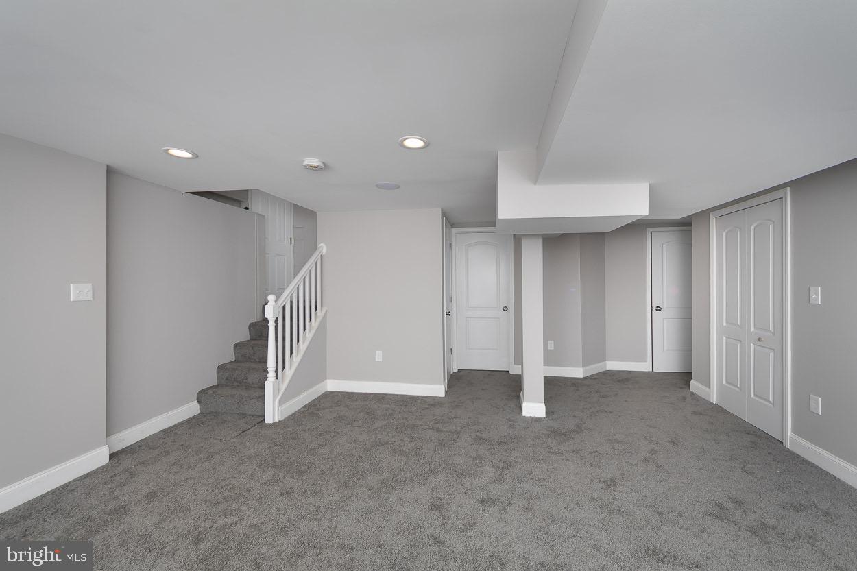 REISTERSTOWN PLAZA - Residential