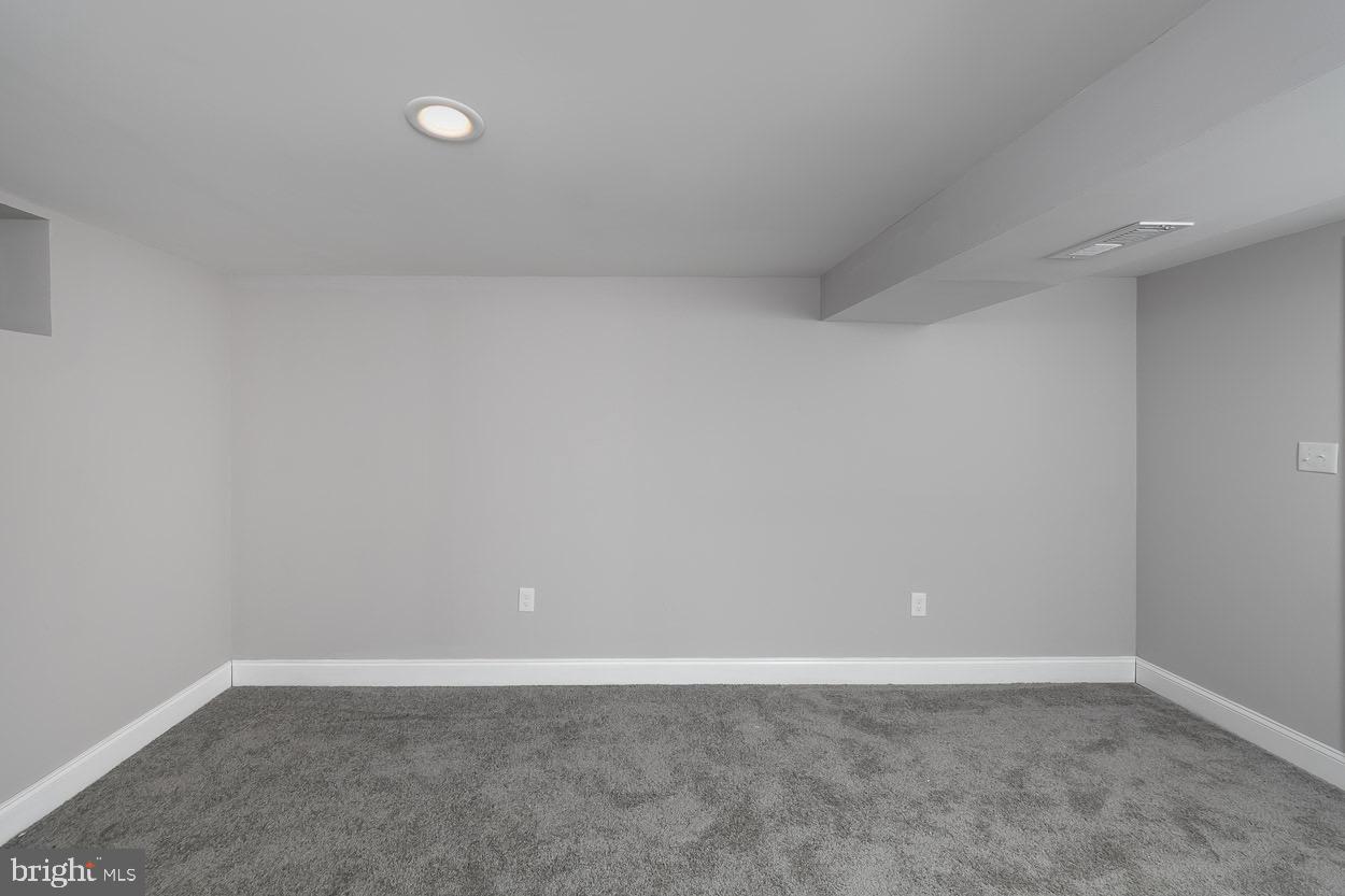 REISTERSTOWN PLAZA - Residential