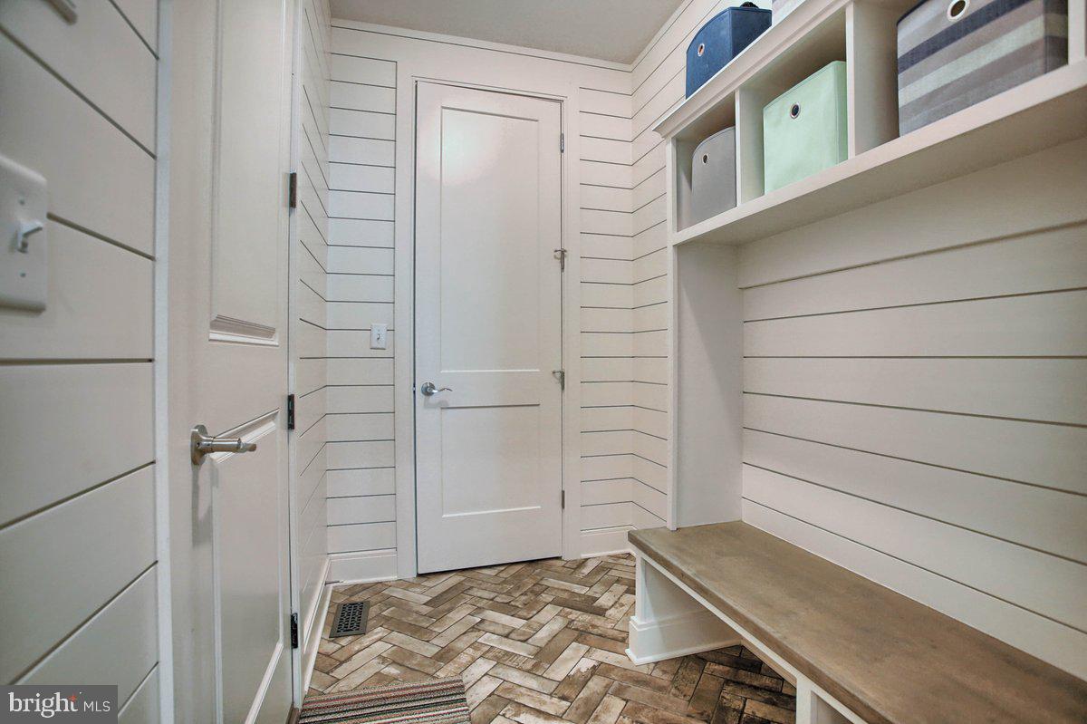 GLENDALE ESTATES - Residential