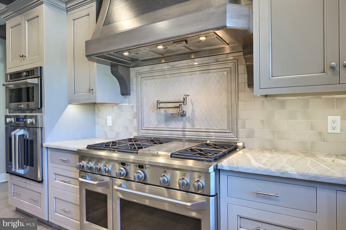 GLENDALE ESTATES - Residential