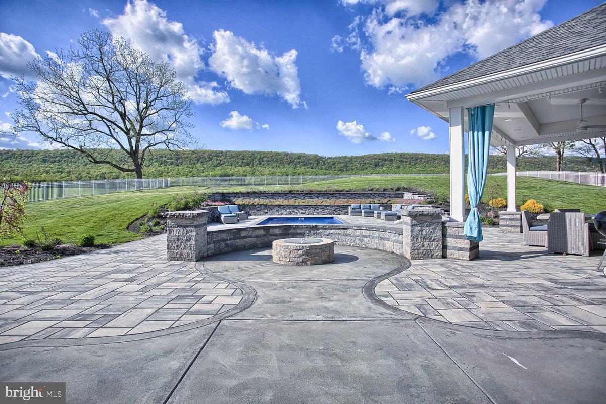 GLENDALE ESTATES - Residential