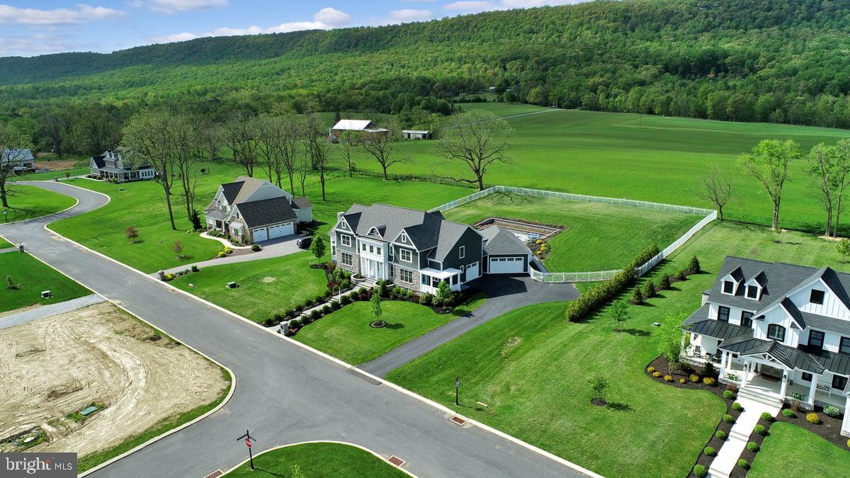 GLENDALE ESTATES - Residential