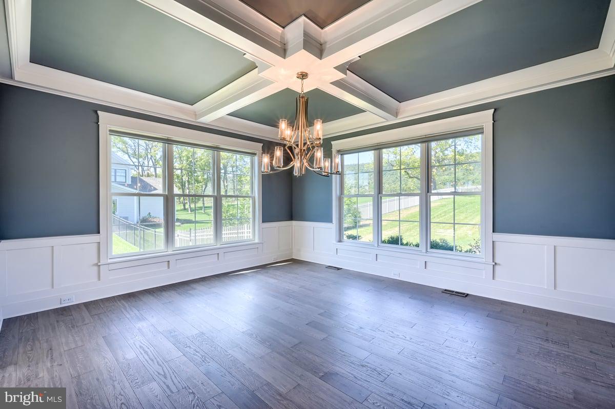 GLENDALE ESTATES - Residential