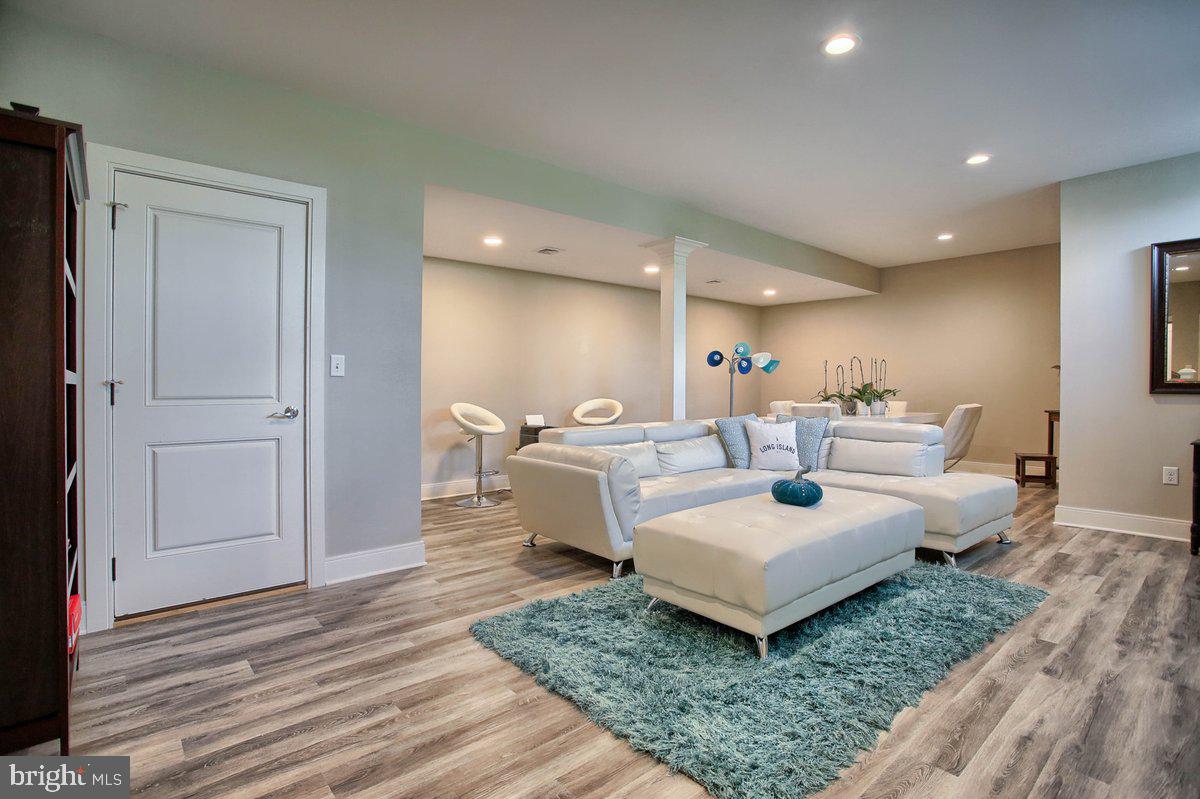 GLENDALE ESTATES - Residential