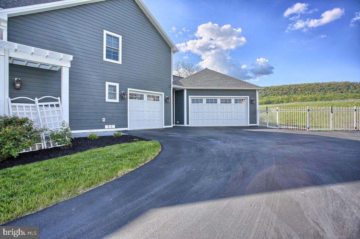 GLENDALE ESTATES - Residential