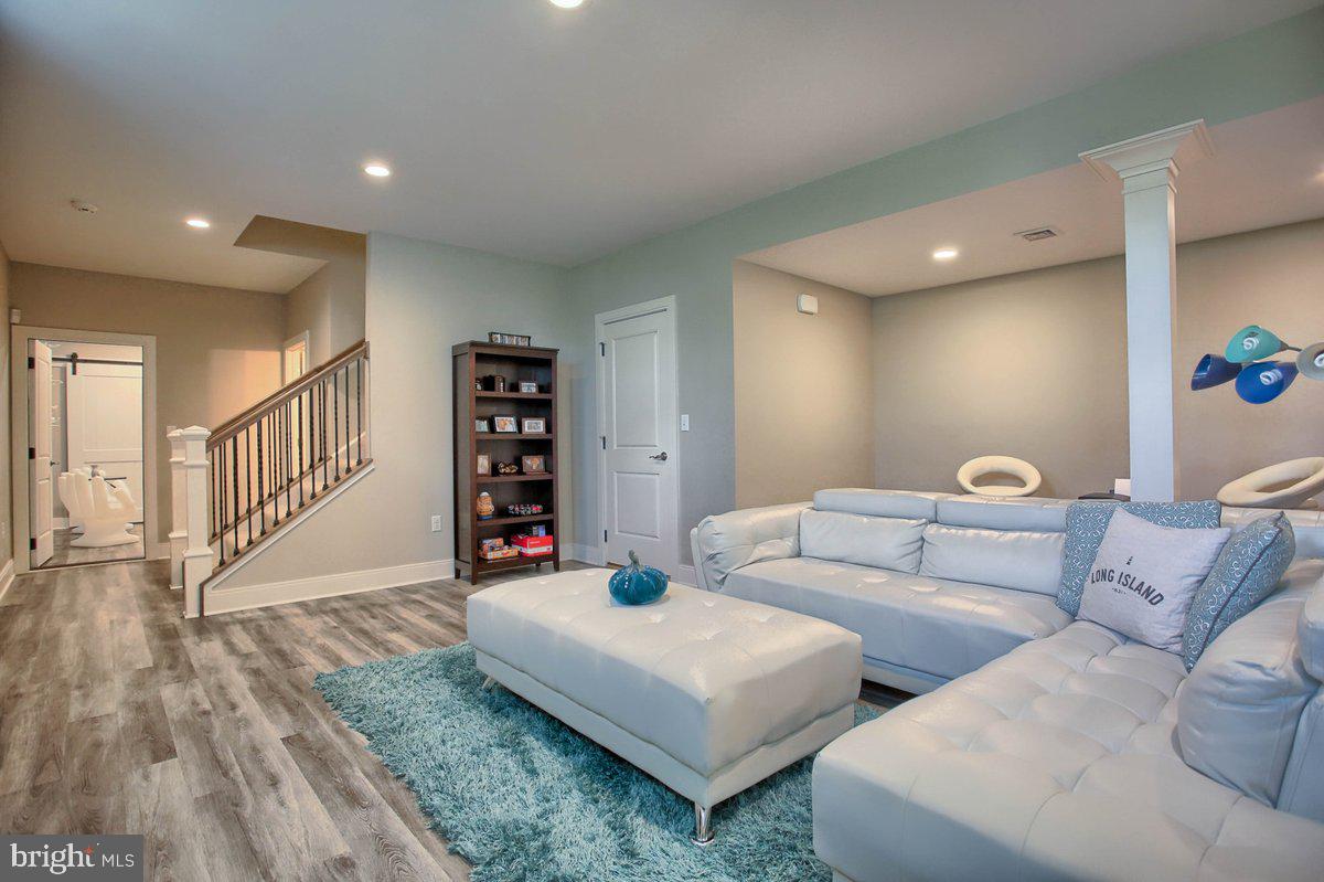 GLENDALE ESTATES - Residential