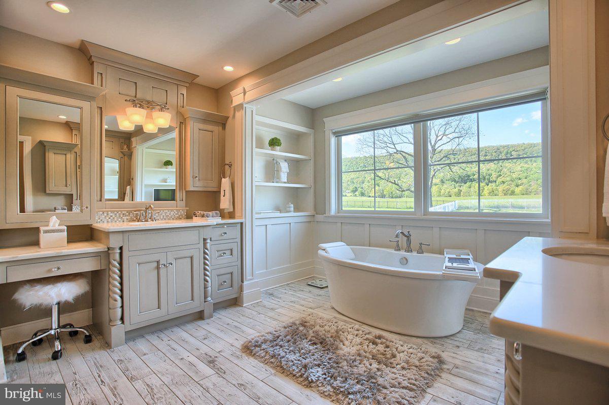 GLENDALE ESTATES - Residential