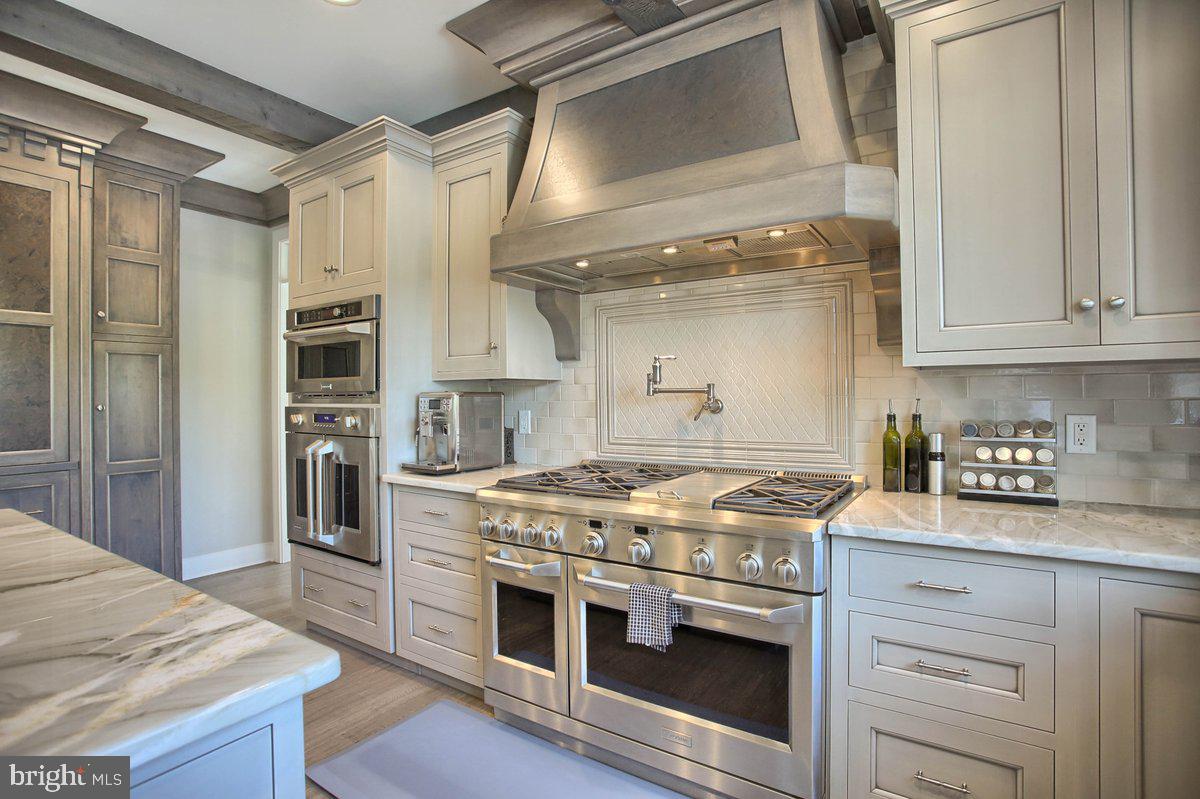 GLENDALE ESTATES - Residential