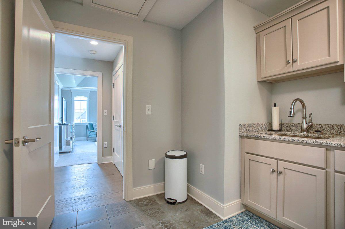 GLENDALE ESTATES - Residential