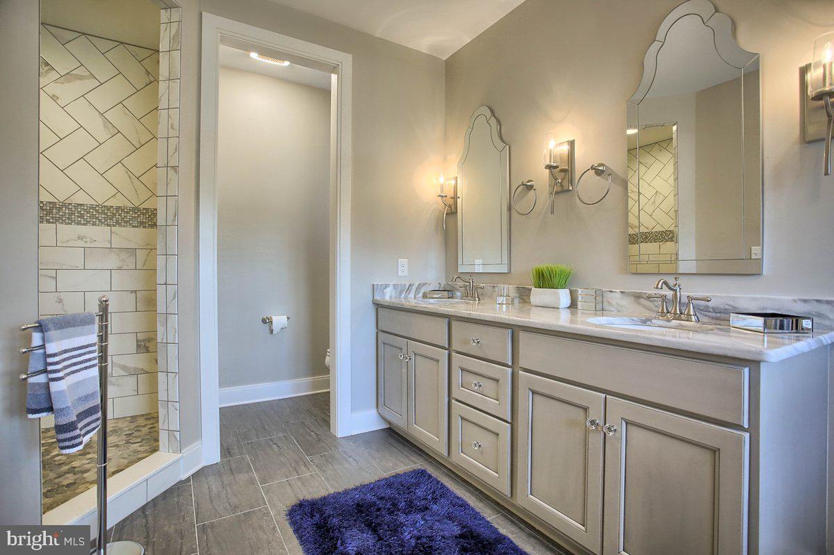 GLENDALE ESTATES - Residential