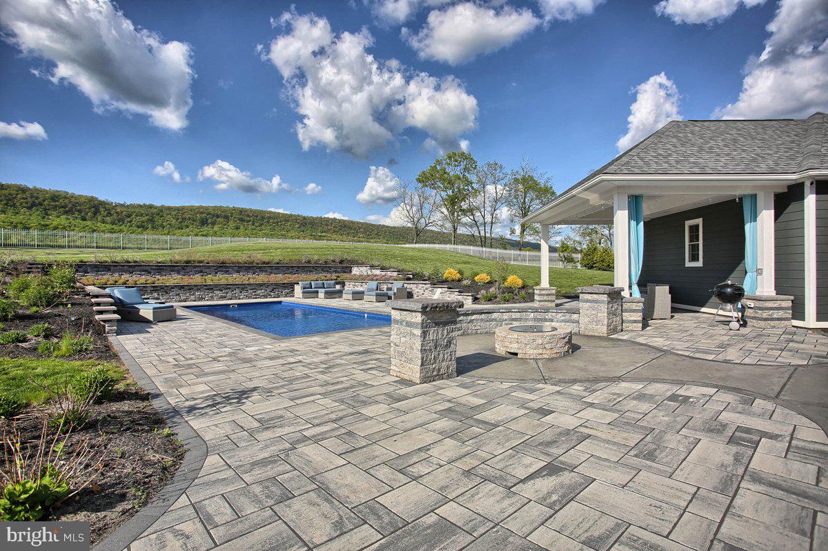 GLENDALE ESTATES - Residential