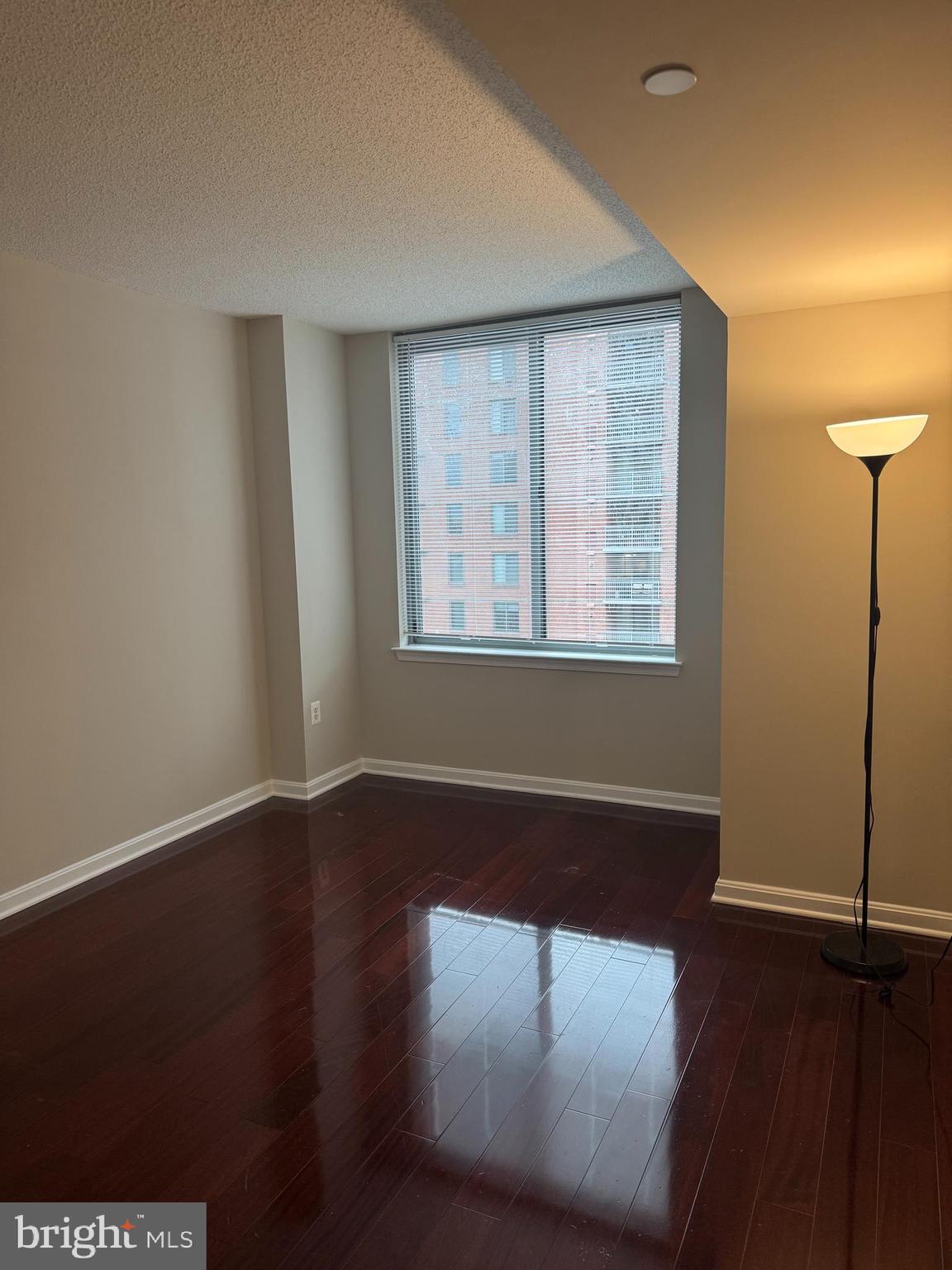 GALLERY AT WHITE FLINT - Residential Lease