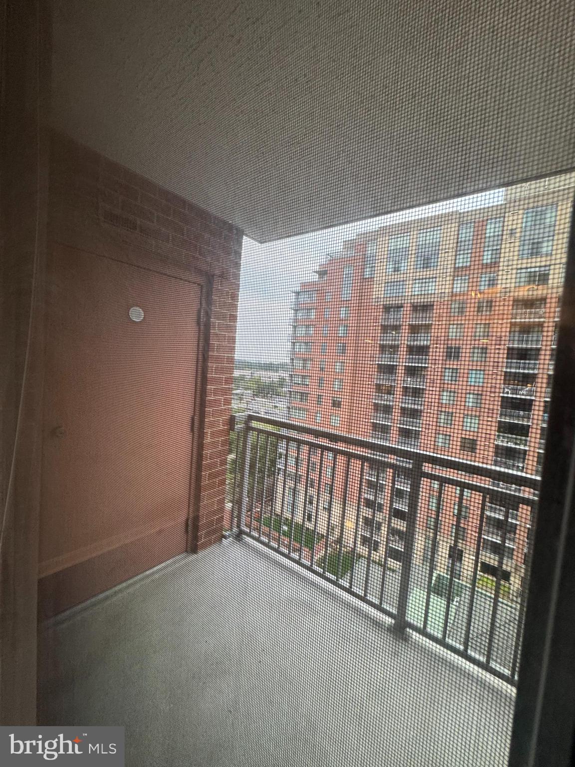 GALLERY AT WHITE FLINT - Residential Lease