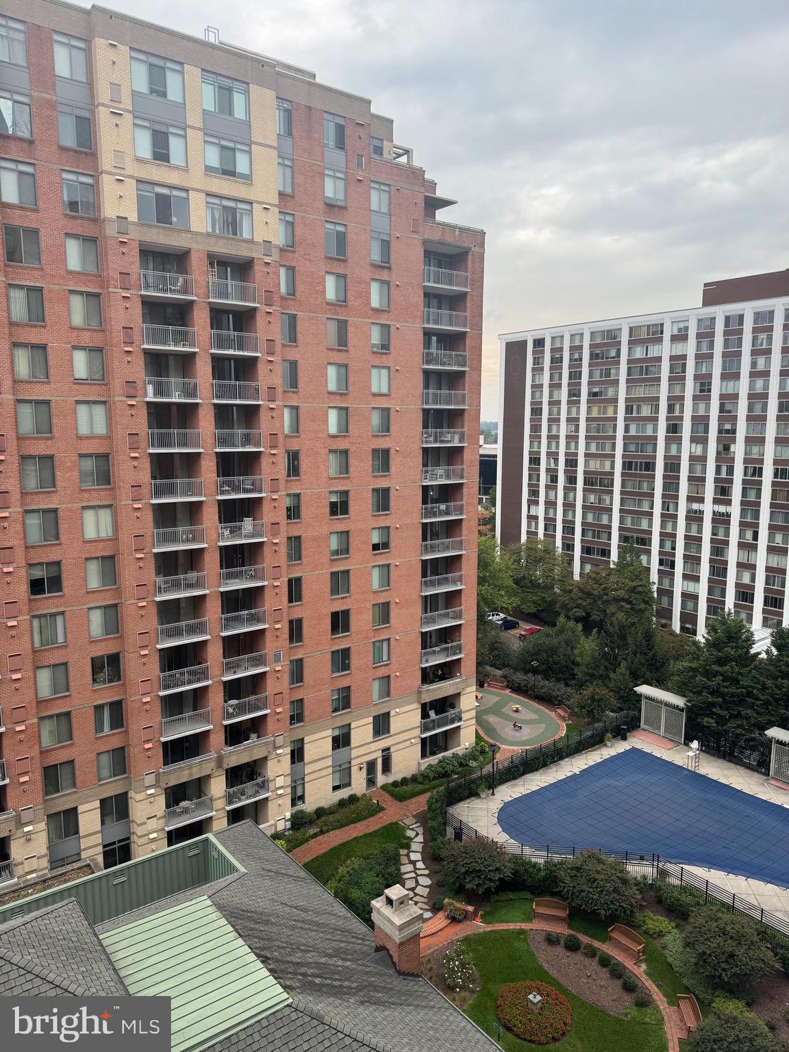 GALLERY AT WHITE FLINT - Residential Lease