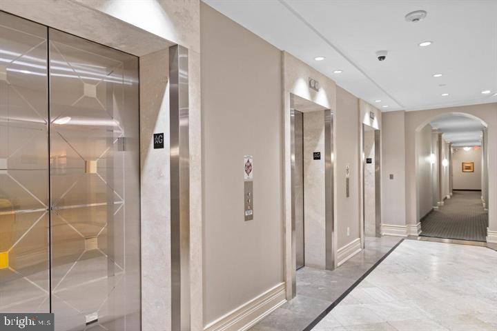 GALLERY AT WHITE FLINT - Residential Lease