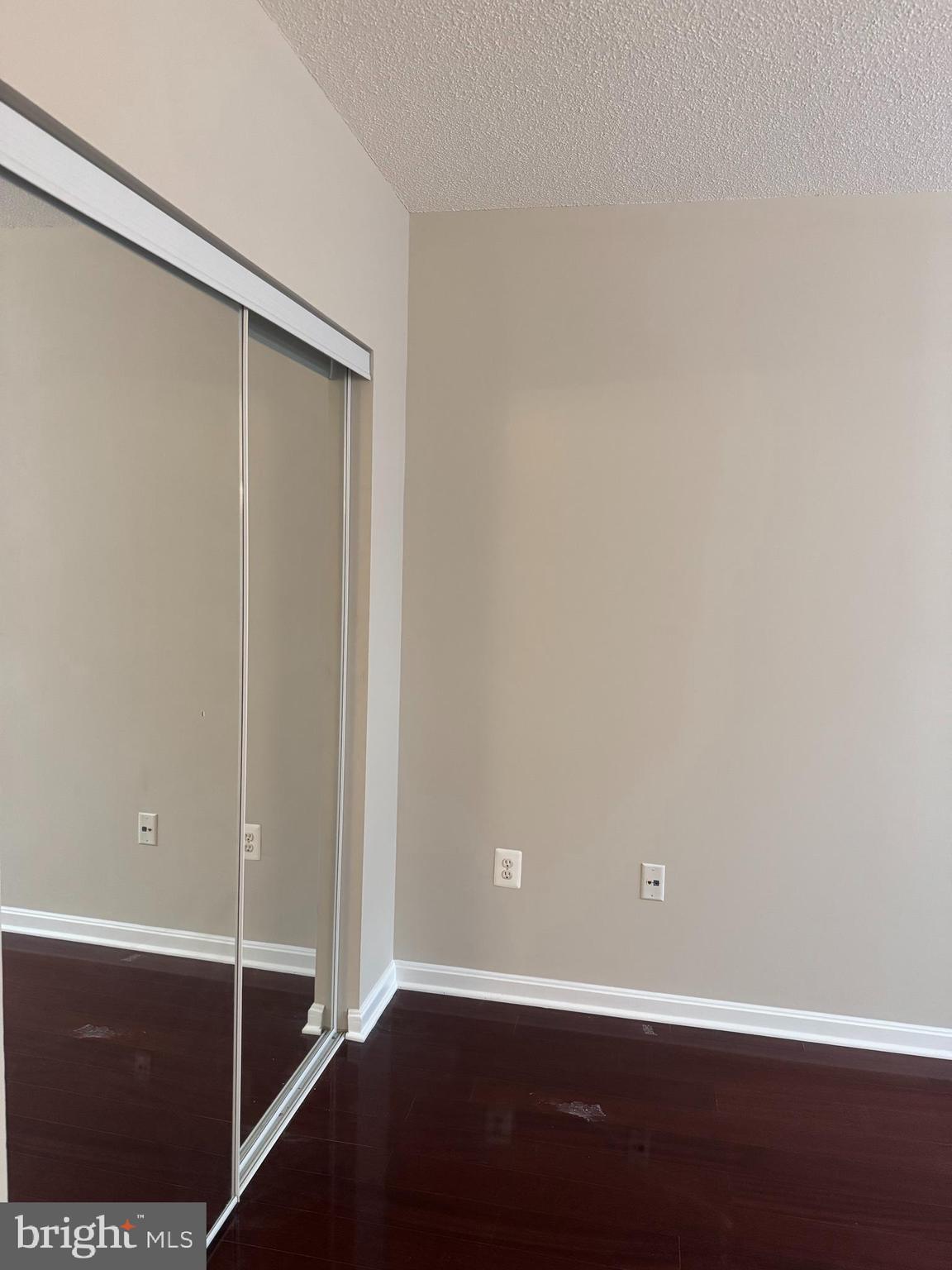 GALLERY AT WHITE FLINT - Residential Lease