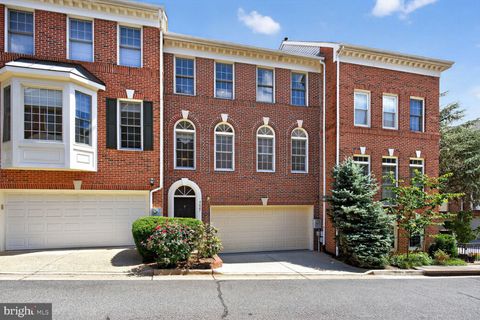 4627 KNIGHT PLACE ALEXANDRIA VA 22311