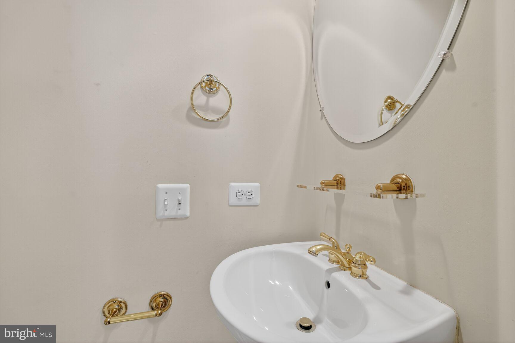 STONEGATE - Residential