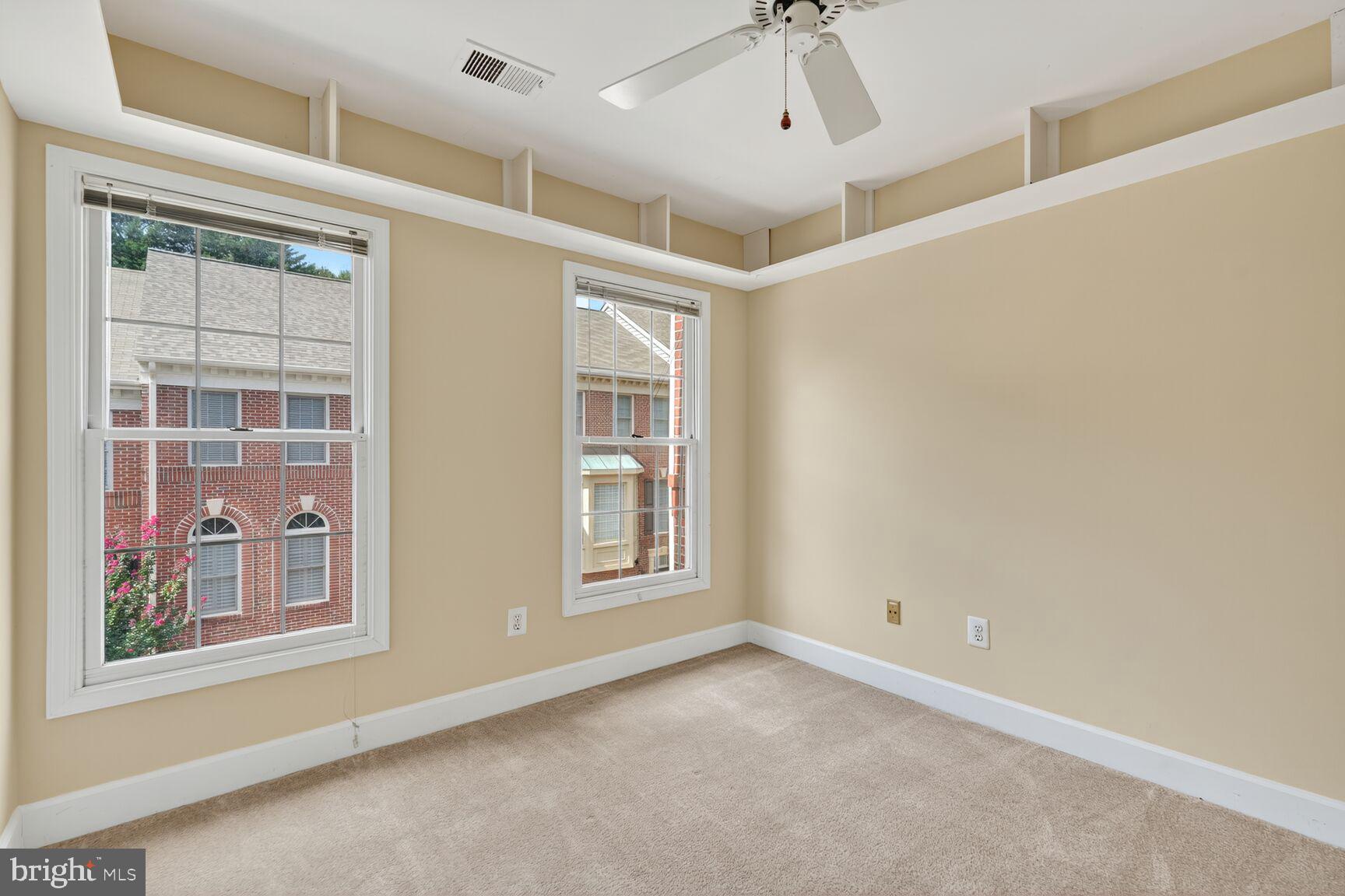 STONEGATE - Residential