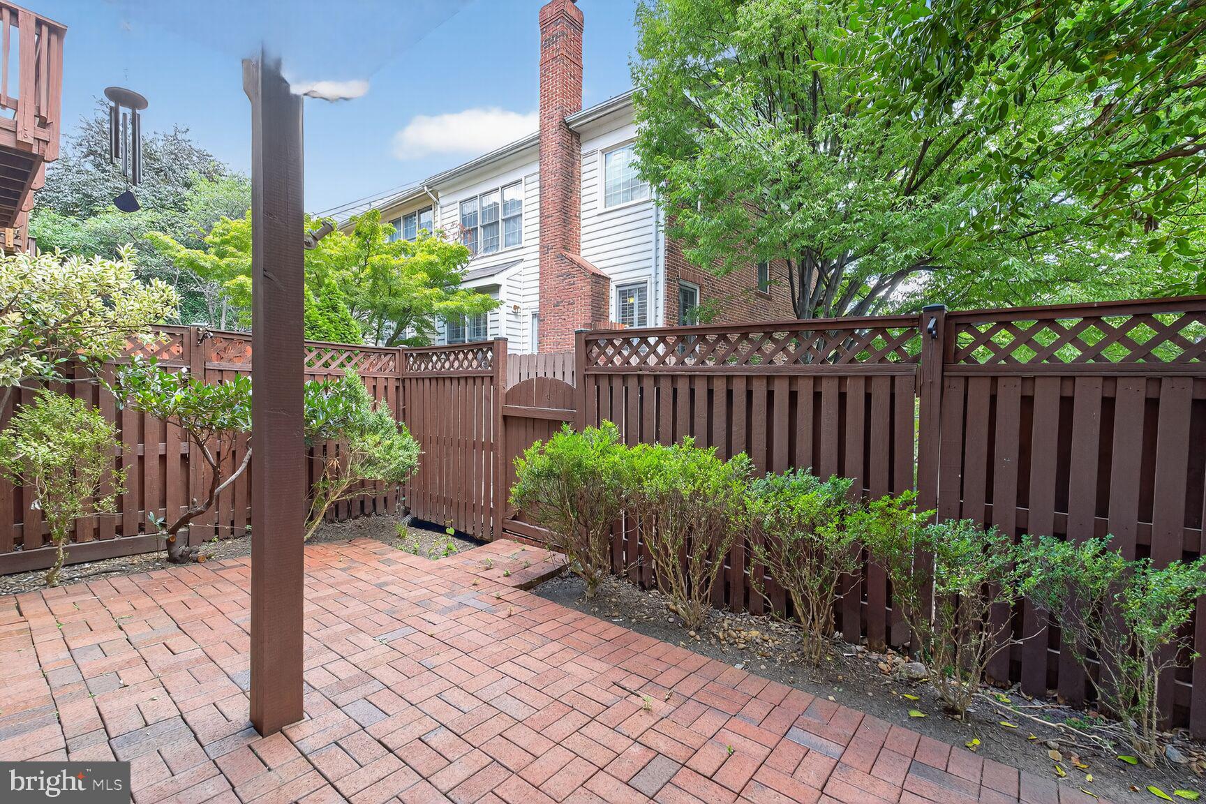 STONEGATE - Residential