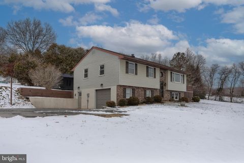 Tiny photo for 121 Mimosa Lane, LEESPORT, PA 19533 (MLS # PABK2066900)