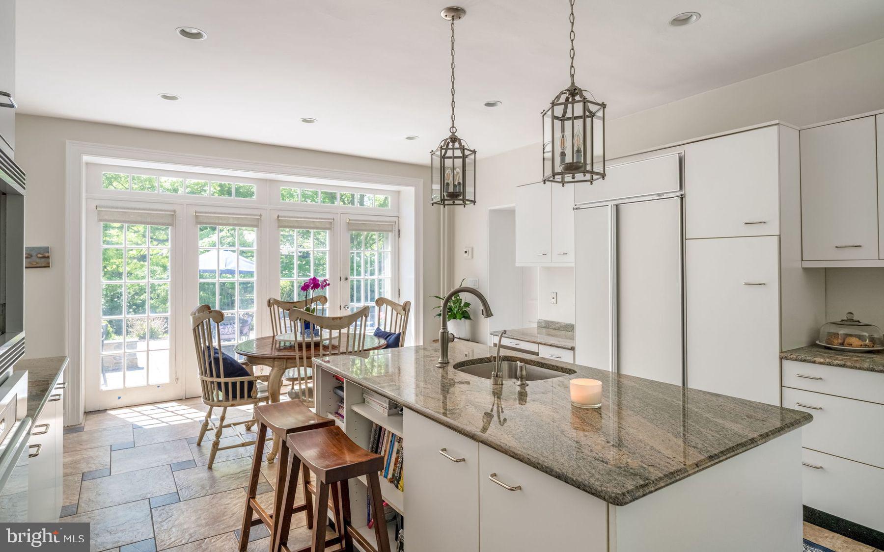 CHESTNUT HILL - Residential