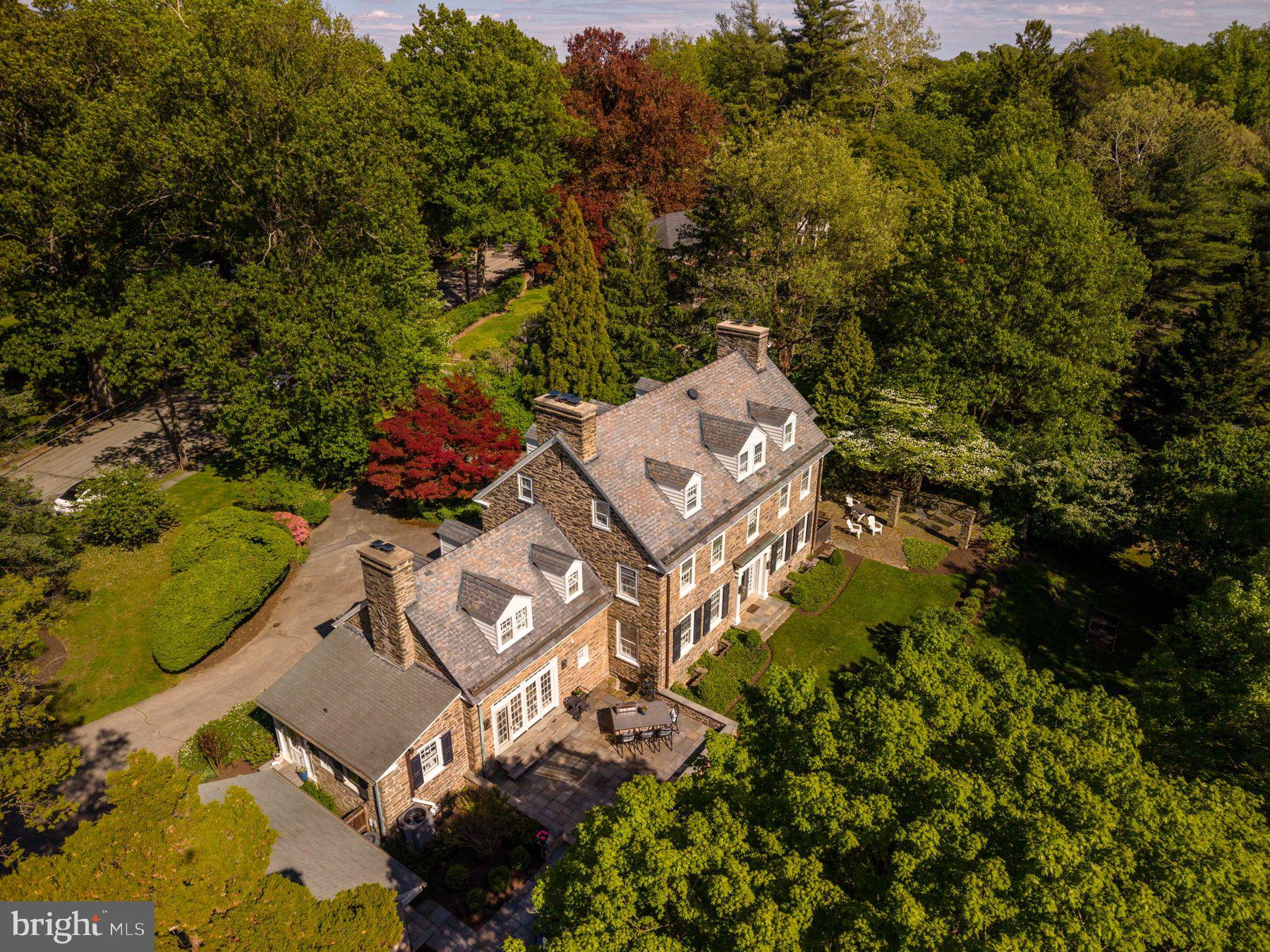 CHESTNUT HILL - Residential