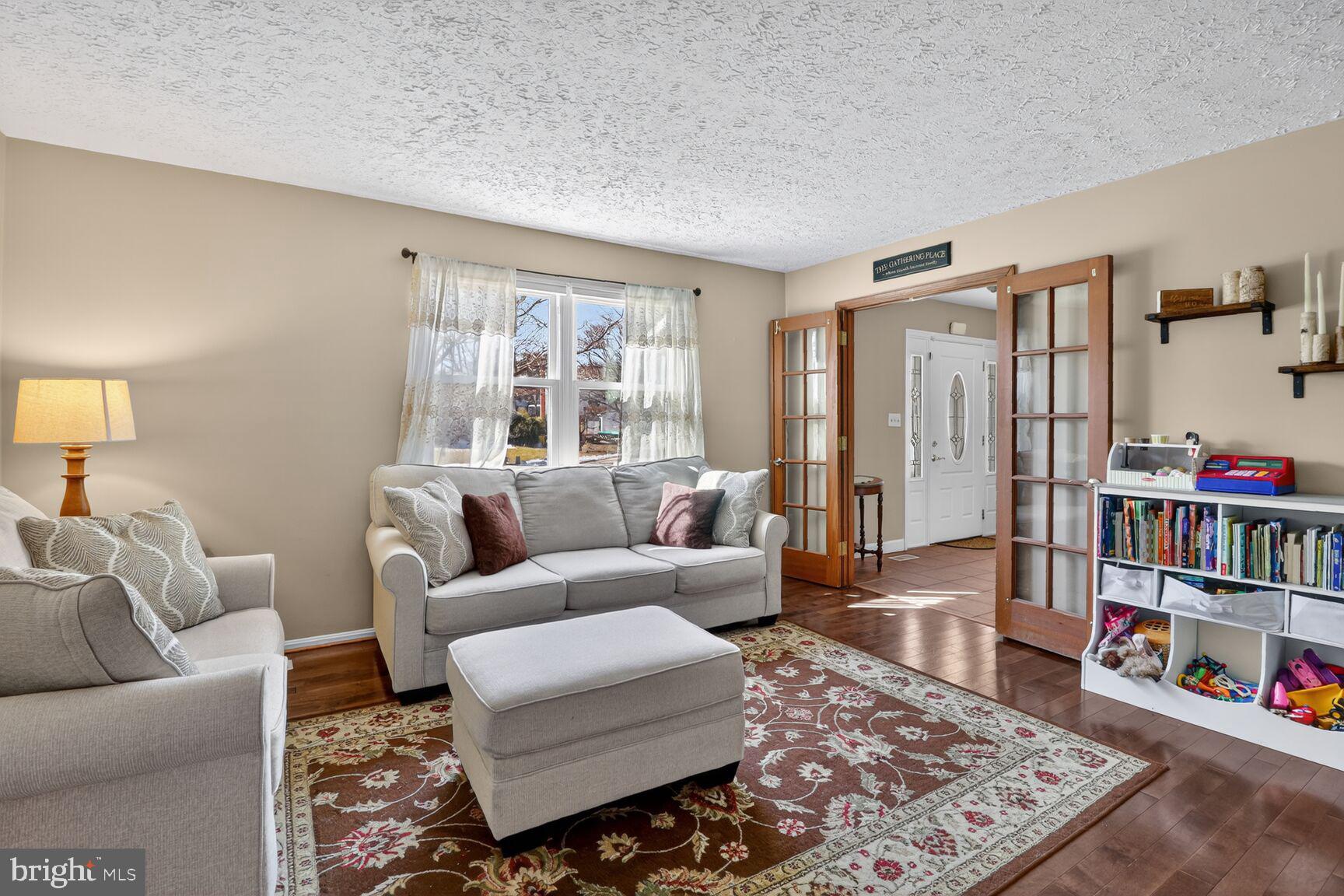 RIDGEFIELD - Residential