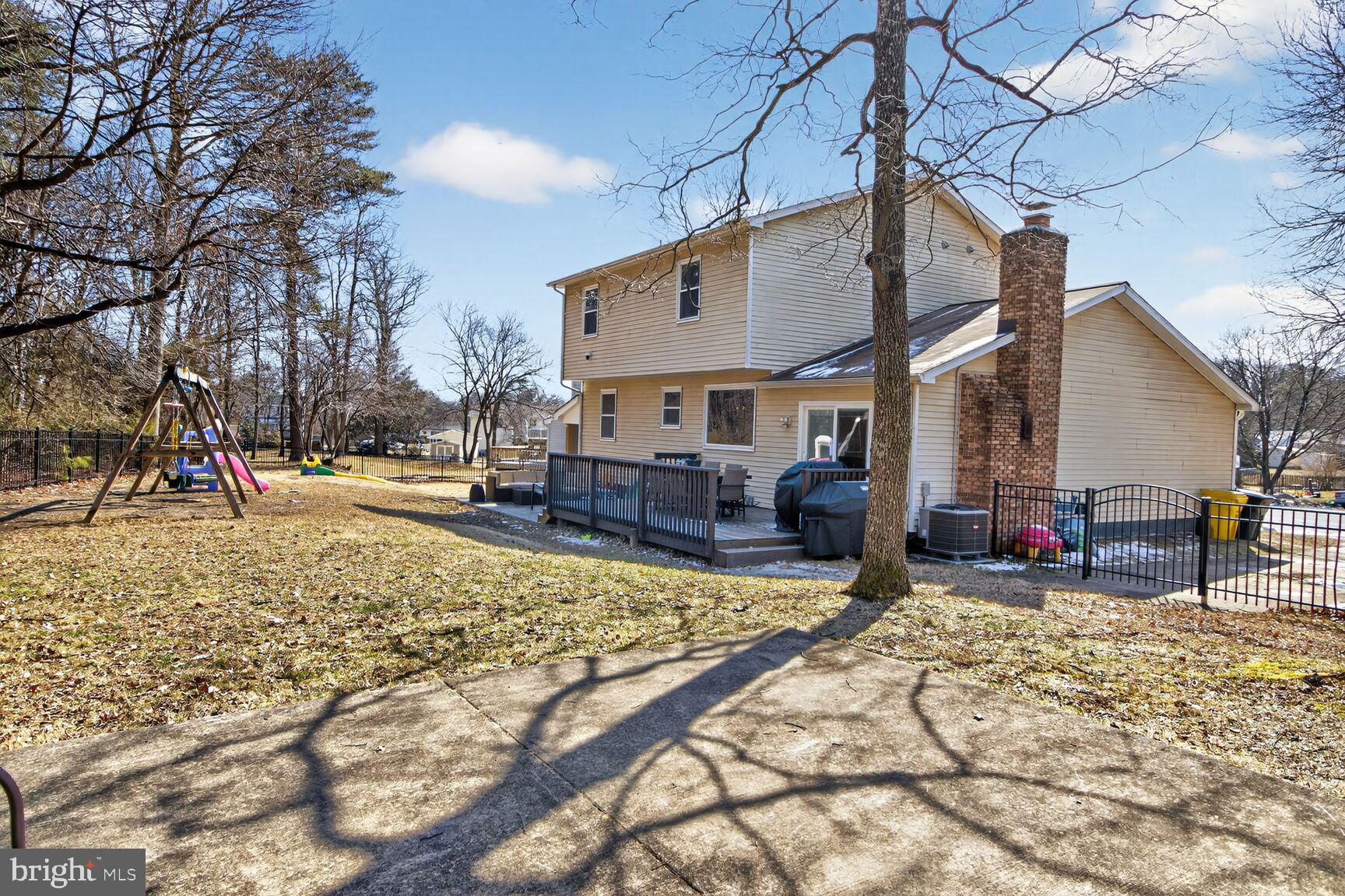 RIDGEFIELD - Residential