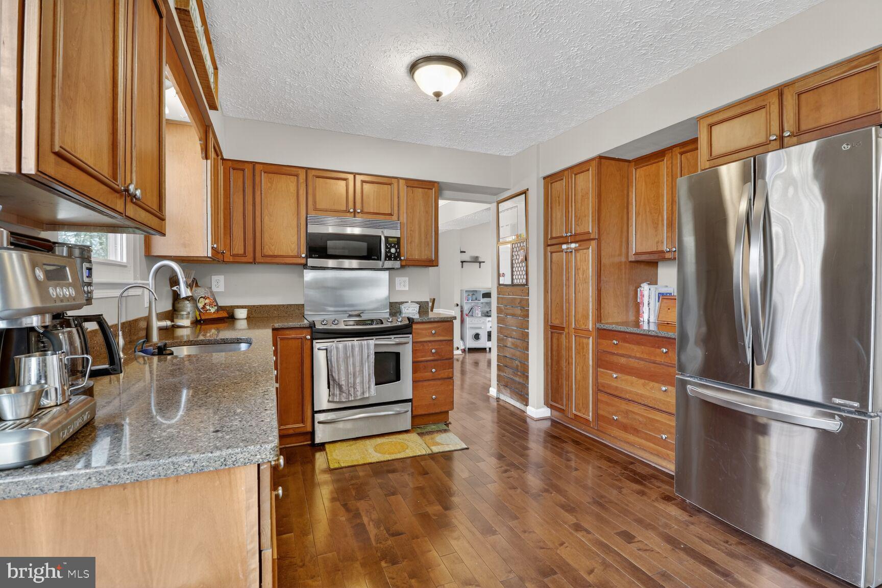 RIDGEFIELD - Residential