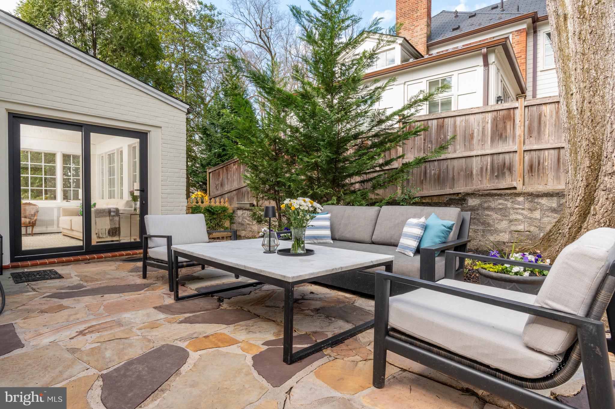 WESLEY HEIGHTS - Residential