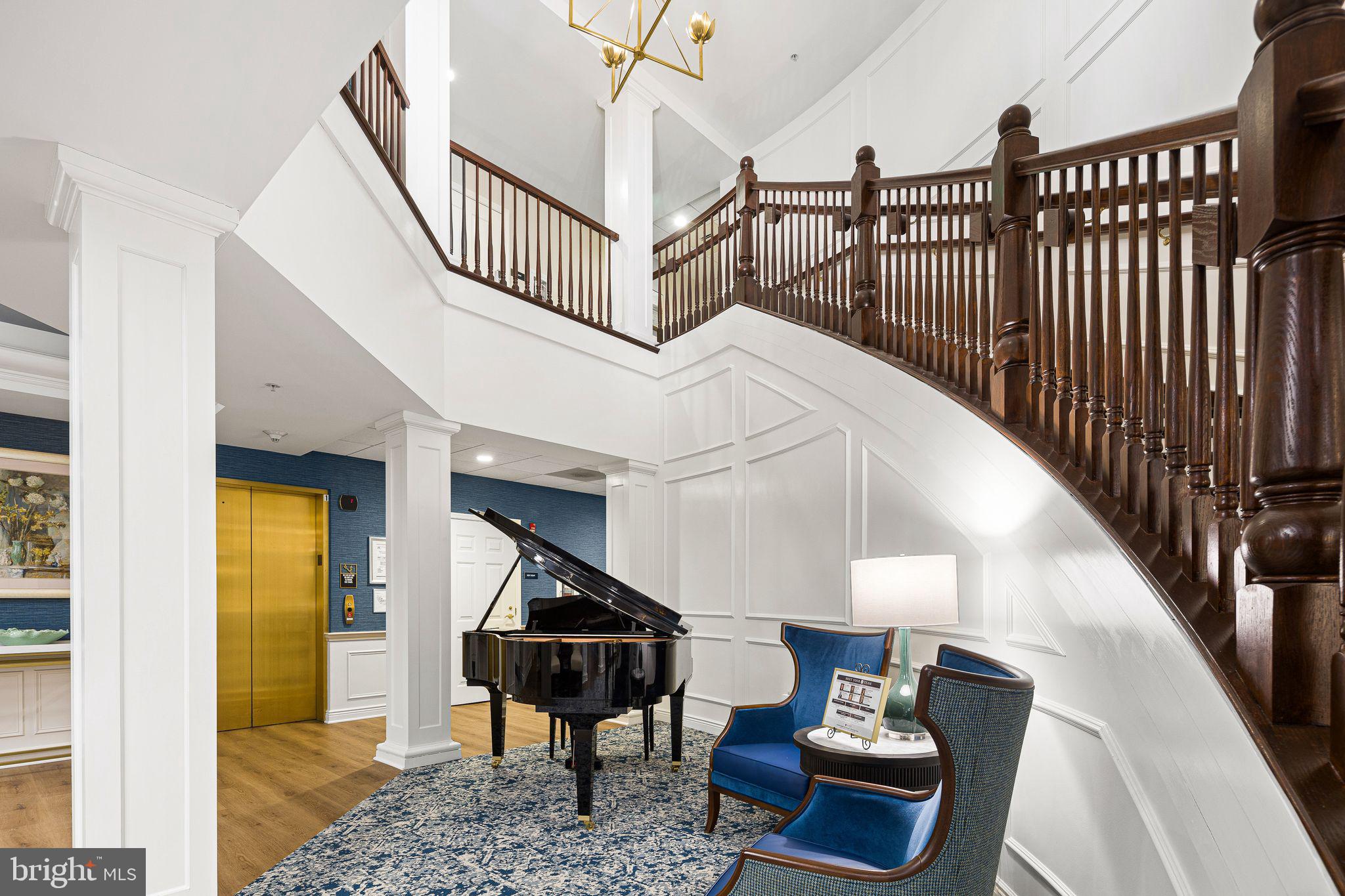 301 VICTORIA GARDENS DRIVE