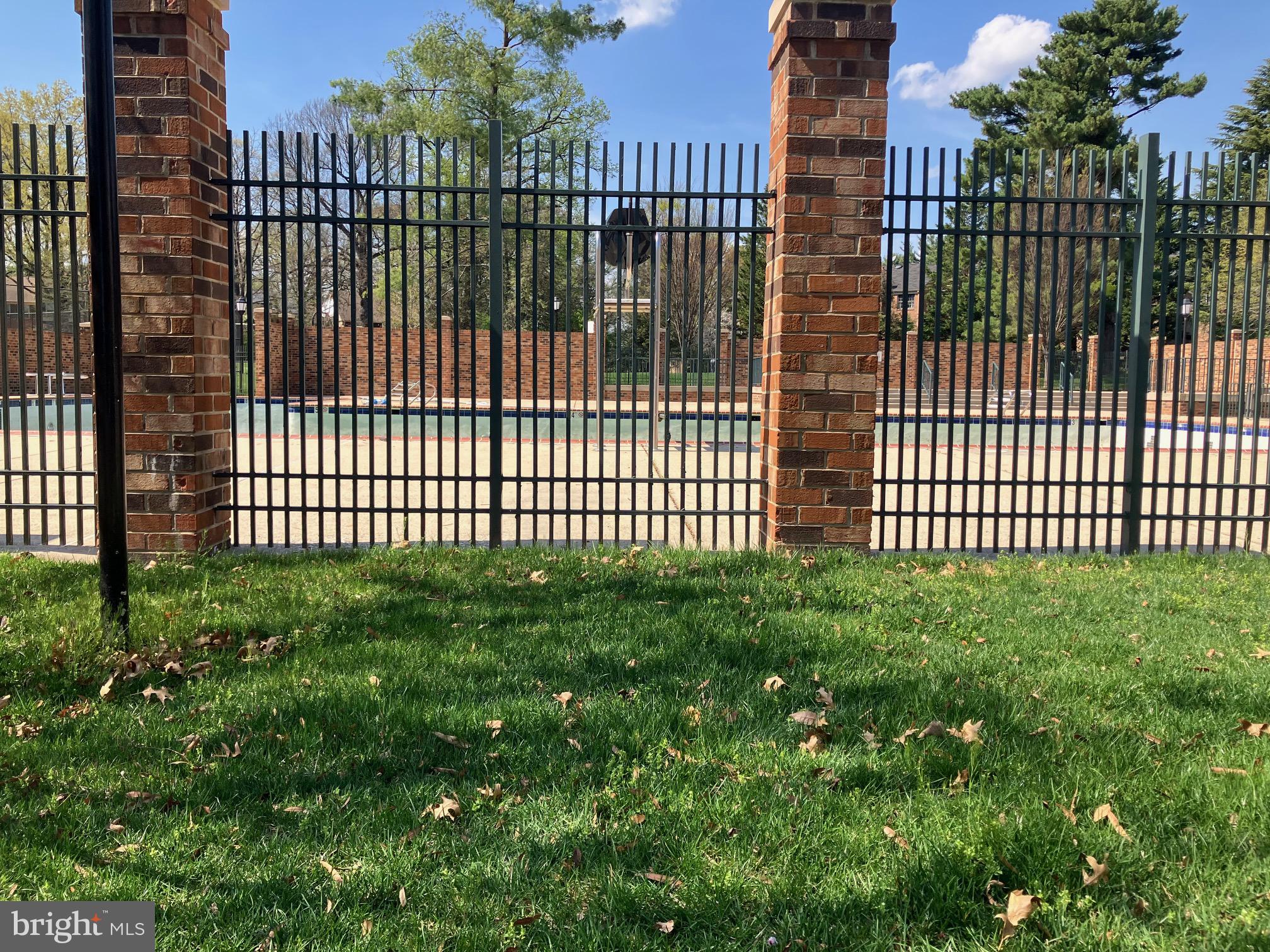 GEORGETOWN VILLAGE - Residential