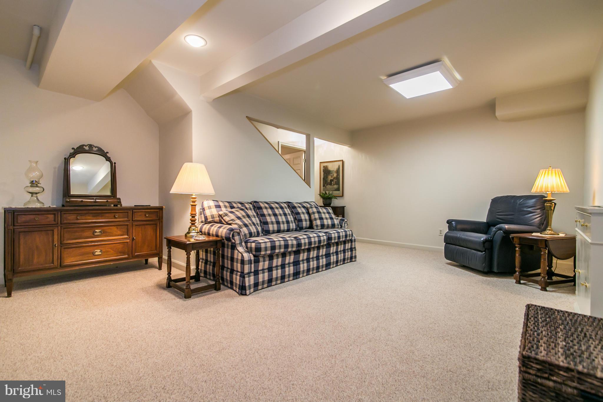 ROLLING VALLEY - Residential