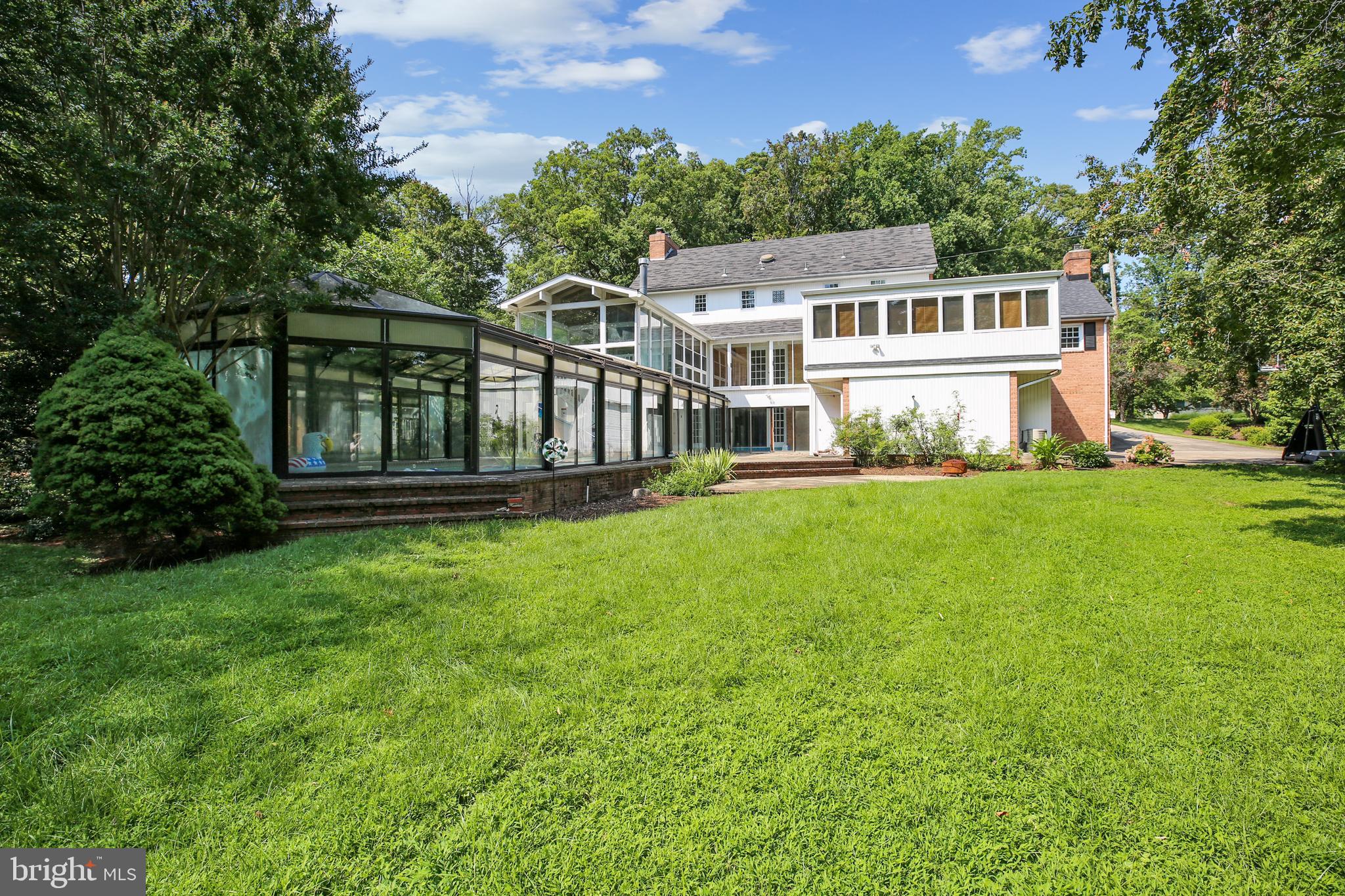 MANOR PARK - Residential