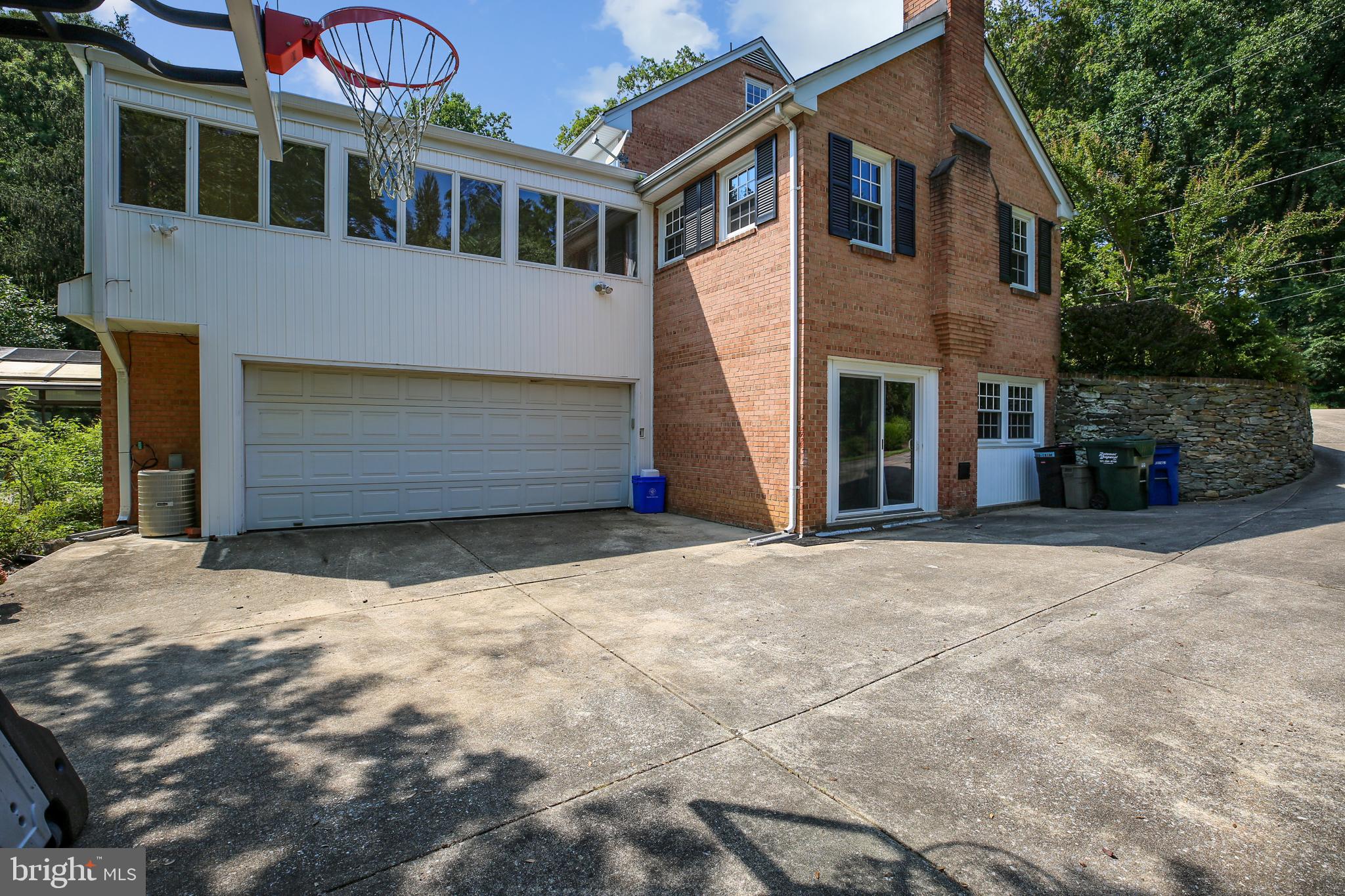 MANOR PARK - Residential