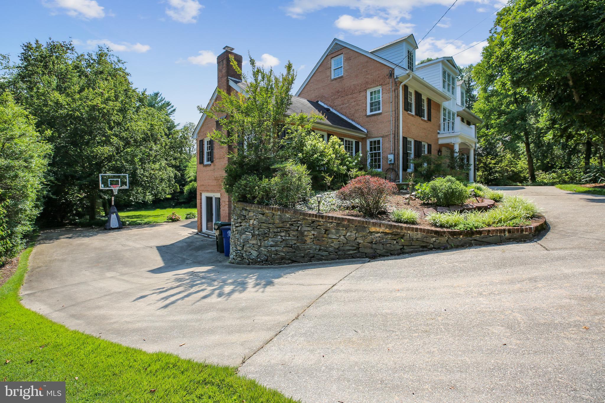 MANOR PARK - Residential